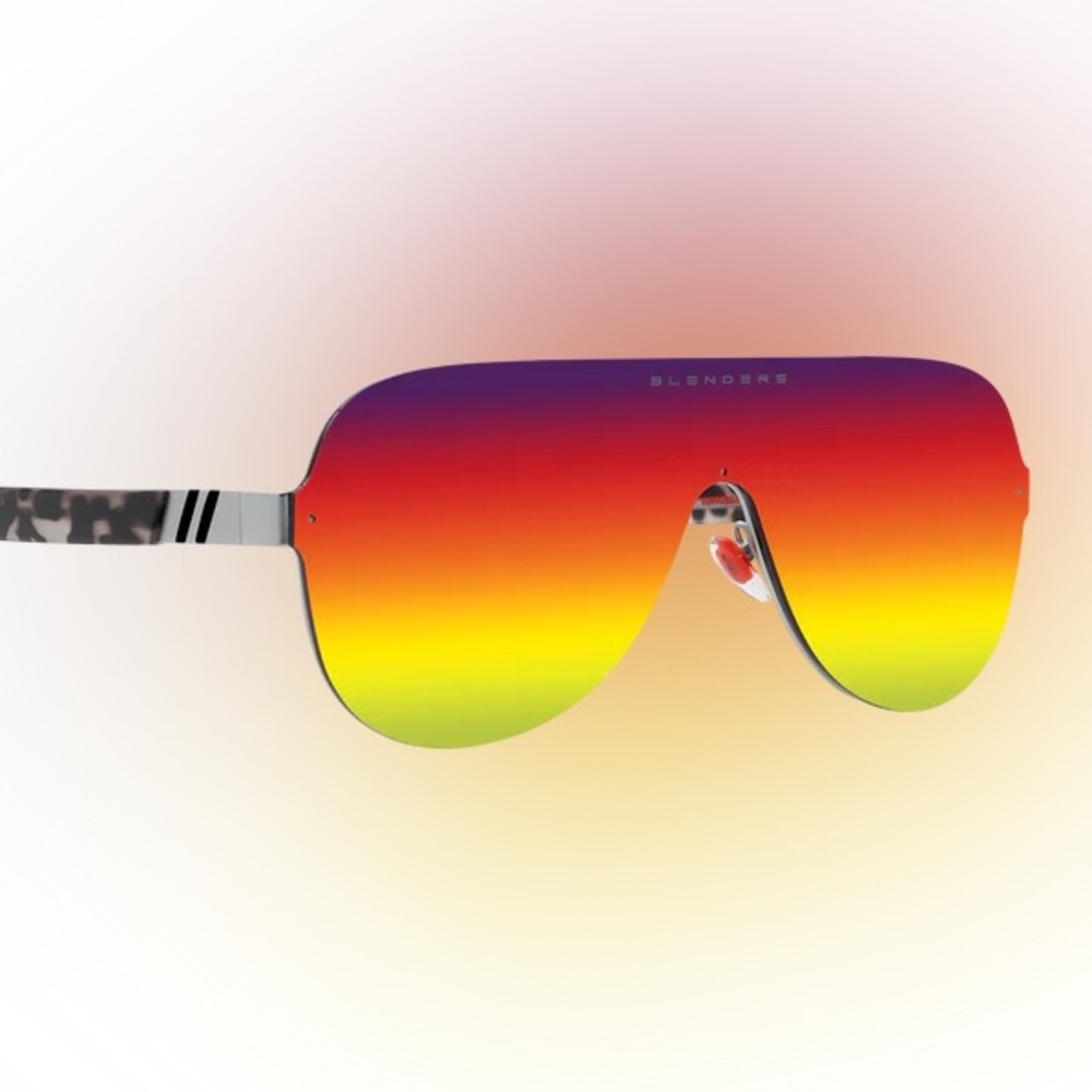 Blenders falcon red flash Sunglasses